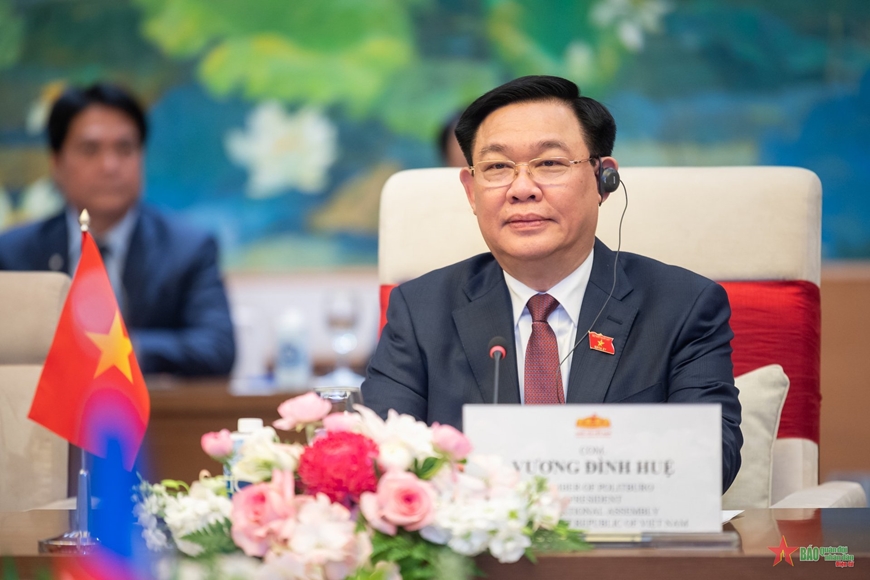 <a title="Báo Quân đội nhân dân | Tin tức quân đội, quốc phòng | Bảo vệ Tổ quốc" style="text-align:center;" href="https://www.qdnd.vn"><img src="https://file3.qdnd.vn/data/images/0/2021/08/11/linh/bannerv2.png" class="vllogo"></a>