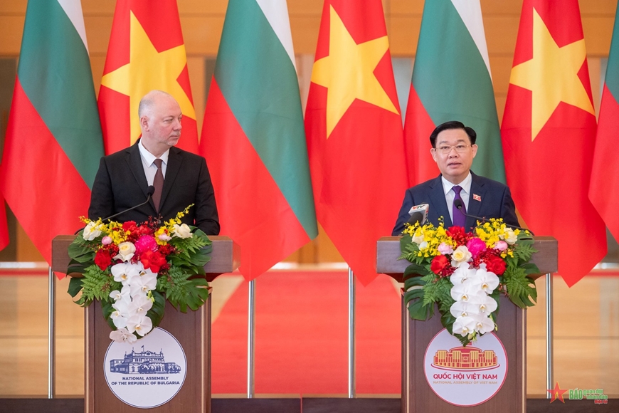 <a title="Báo Quân đội nhân dân | Tin tức quân đội, quốc phòng | Bảo vệ Tổ quốc" style="text-align:center;" href="https://www.qdnd.vn"><img src="https://file3.qdnd.vn/data/images/0/2021/08/11/linh/bannerv2.png" class="vllogo"></a>