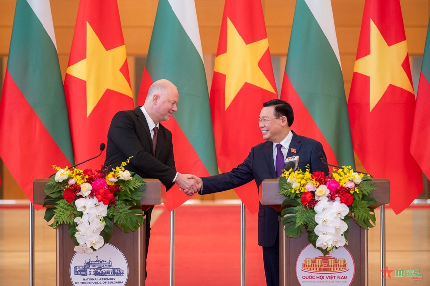 <a title="Báo Quân đội nhân dân | Tin tức quân đội, quốc phòng | Bảo vệ Tổ quốc" style="text-align:center;" href="https://www.qdnd.vn"><img src="https://file3.qdnd.vn/data/images/0/2021/08/11/linh/bannerv2.png" class="vllogo"></a>