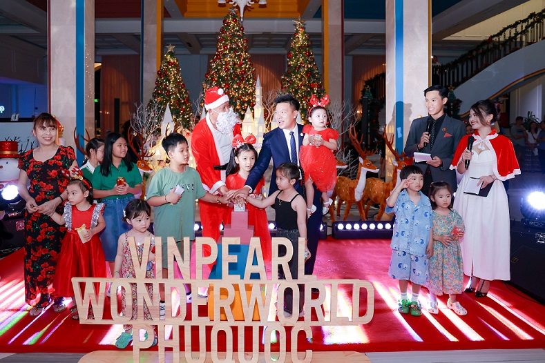 Chiêm ngưỡng Phú Quốc United Center rực rỡ trong 30 ngày “lễ hội của lễ hội” Wake Up Festival 2023