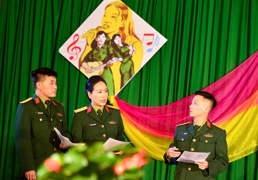 <a title="Báo Quân đội nhân dân | Tin tức quân đội, quốc phòng | Bảo vệ Tổ quốc" style="text-align:center;" href="https://www.qdnd.vn"><img src="https://file3.qdnd.vn/data/images/0/2021/08/11/linh/bannerv2.png" class="vllogo"></a>