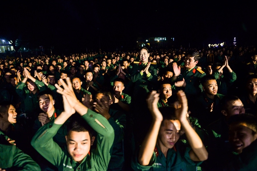 <a title="Báo Quân đội nhân dân | Tin tức quân đội, quốc phòng | Bảo vệ Tổ quốc" style="text-align:center;" href="https://www.qdnd.vn"><img src="https://file3.qdnd.vn/data/images/0/2021/08/11/linh/bannerv2.png" class="vllogo"></a>