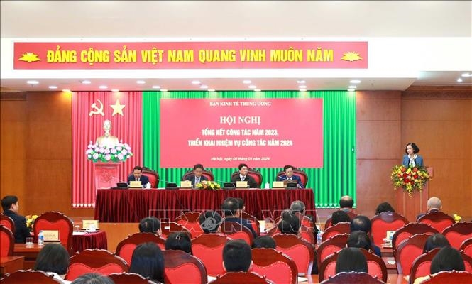 <a title="Báo Quân đội nhân dân | Tin tức quân đội, quốc phòng | Bảo vệ Tổ quốc" style="text-align:center;" href="https://www.qdnd.vn"><img src="https://file3.qdnd.vn/data/images/0/2021/08/11/linh/bannerv2.png" class="vllogo"></a>