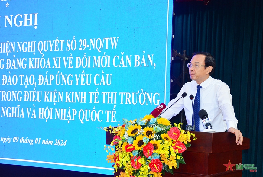 <a title="Báo Quân đội nhân dân | Tin tức quân đội, quốc phòng | Bảo vệ Tổ quốc" style="text-align:center;" href="https://www.qdnd.vn"><img src="https://file3.qdnd.vn/data/images/0/2021/08/11/linh/bannerv2.png" class="vllogo"></a>