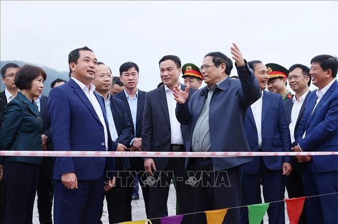 <a title="Báo Quân đội nhân dân | Tin tức quân đội, quốc phòng | Bảo vệ Tổ quốc" style="text-align:center;" href="https://www.qdnd.vn"><img src="https://file3.qdnd.vn/data/images/0/2021/08/11/linh/bannerv2.png" class="vllogo"></a>