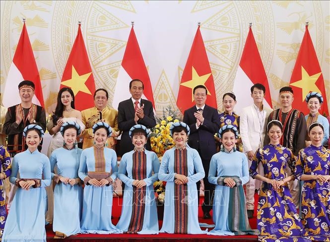 <a title="Báo Quân đội nhân dân | Tin tức quân đội, quốc phòng | Bảo vệ Tổ quốc" style="text-align:center;" href="https://www.qdnd.vn"><img src="https://file3.qdnd.vn/data/images/0/2021/08/11/linh/bannerv2.png" class="vllogo"></a>