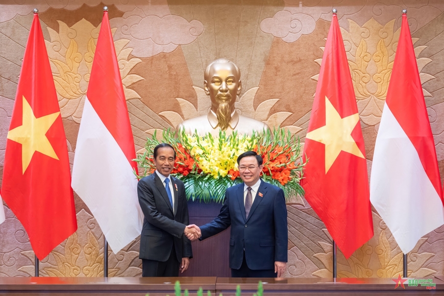 <a title="Báo Quân đội nhân dân | Tin tức quân đội, quốc phòng | Bảo vệ Tổ quốc" style="text-align:center;" href="https://www.qdnd.vn"><img src="https://file3.qdnd.vn/data/images/0/2021/08/11/linh/bannerv2.png" class="vllogo"></a>