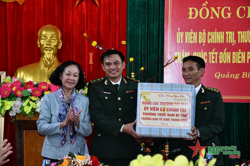 <a title="Báo Quân đội nhân dân | Tin tức quân đội, quốc phòng | Bảo vệ Tổ quốc" style="text-align:center;" href="https://www.qdnd.vn"><img src="https://file3.qdnd.vn/data/images/0/2021/08/11/linh/bannerv2.png" class="vllogo"></a>
