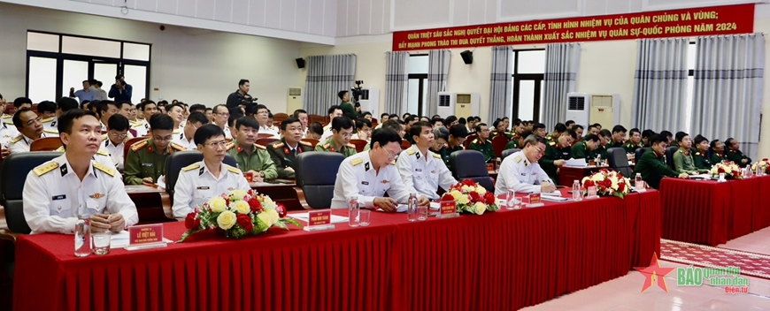 <a title="Báo Quân đội nhân dân | Tin tức quân đội, quốc phòng | Bảo vệ Tổ quốc" style="text-align:center;" data-cke-saved-href="https://www.qdnd.vn" href="https://www.qdnd.vn"><img data-cke-saved-src="https://file3.qdnd.vn/data/images/0/2021/08/11/linh/bannerv2.png" src="https://file3.qdnd.vn/data/images/0/2021/08/11/linh/bannerv2.png" class="vllogo"></a> <a title="Báo Quân đội nhân dân | Tin tức quân đội, quốc phòng | Bảo vệ Tổ quốc" style="text-align:center;" data-cke-saved-href="https://www.qdnd.vn" href="https://www.qdnd.vn"><img data-cke-saved-src="https://file3.qdnd.vn/data/images/0/2021/08/11/linh/bannerv2.png" src="https://file3.qdnd.vn/data/images/0/2021/08/11/linh/bannerv2.png" class="vllogo"></a>