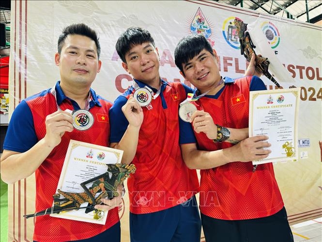 <a title="Báo Quân đội nhân dân | Tin tức quân đội, quốc phòng | Bảo vệ Tổ quốc" style="text-align:center;" href="https://www.qdnd.vn"><img src="https://file3.qdnd.vn/data/images/0/2021/08/11/linh/bannerv2.png" class="vllogo"></a>