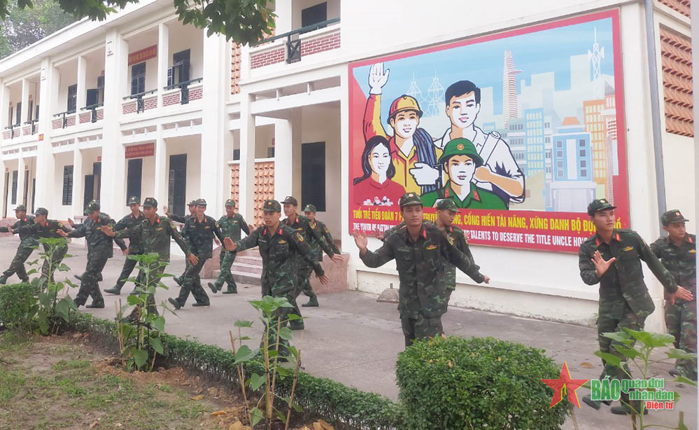 Trường Sĩ quan Lục quân 2 hướng dẫn 5 vũ điệu sinh hoạt tập thể