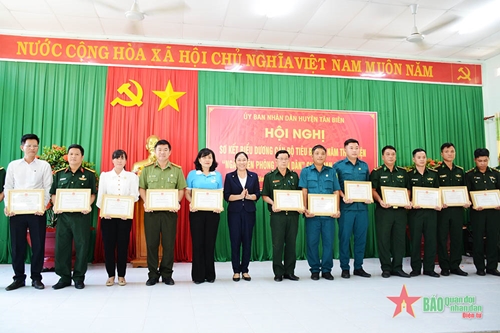 Huyện Tân Biên (tỉnh Tây Ninh) thực hiện hiệu quả “Ngày hội biên phòng toàn dân”