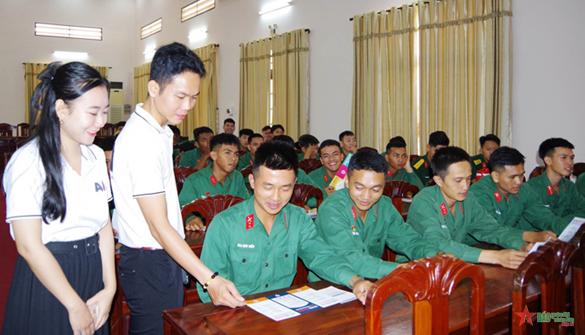 Sư đoàn 5 (Quân khu 7) tư vấn học nghề, giới thiệu việc làm cho chiến sĩ xuất ngũ năm 2024