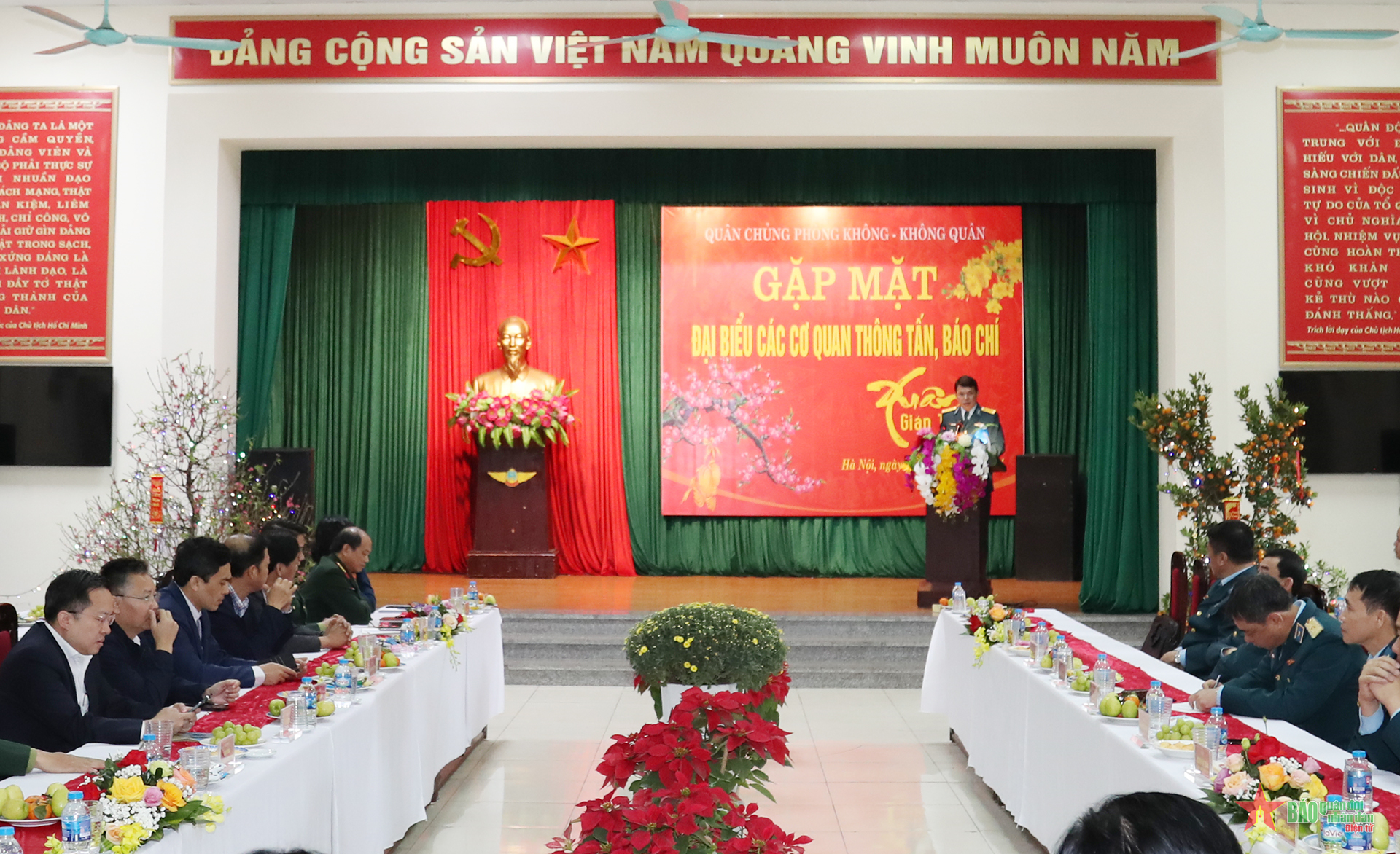 Tiếp tục lan tỏa hình ảnh, trọng trách của những người lính canh trời