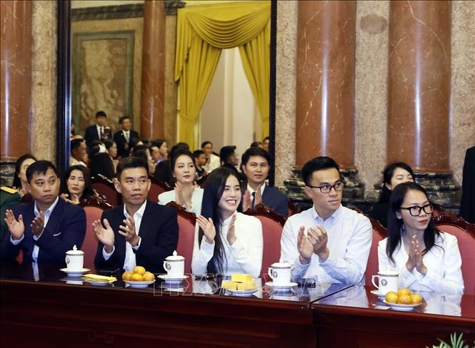 <a title="Báo Quân đội nhân dân | Tin tức quân đội, quốc phòng | Bảo vệ Tổ quốc" style="text-align:center;" href="https://www.qdnd.vn"><img src="https://file3.qdnd.vn/data/images/0/2021/08/11/linh/bannerv2.png" class="vllogo"></a>