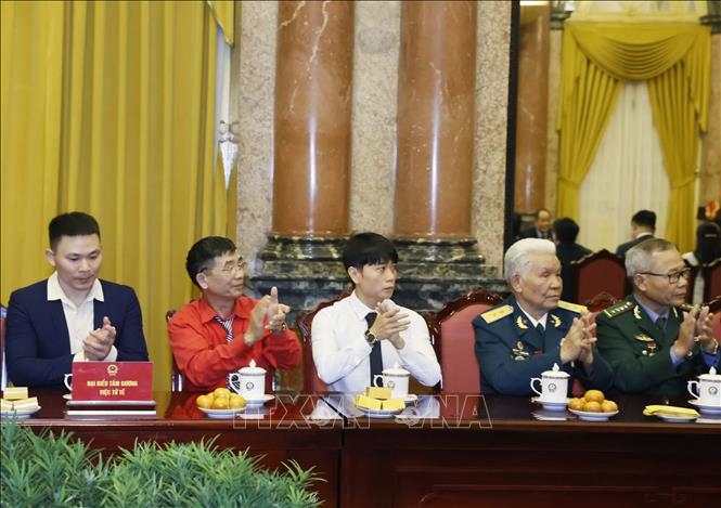 <a title="Báo Quân đội nhân dân | Tin tức quân đội, quốc phòng | Bảo vệ Tổ quốc" style="text-align:center;" href="https://www.qdnd.vn"><img src="https://file3.qdnd.vn/data/images/0/2021/08/11/linh/bannerv2.png" class="vllogo"></a>