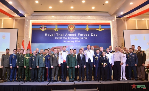 Chiêu đãi nhân Ngày truyền thống Quân đội Hoàng gia Thái Lan