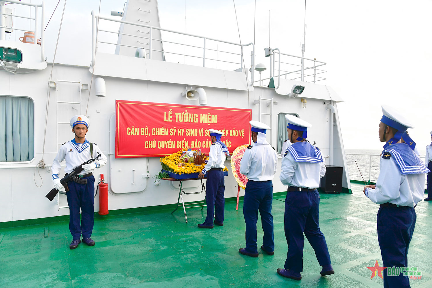 Lễ tưởng niệm cán bộ, chiến sĩ hy sinh khi làm nhiệm vụ bảo vệ đảo Gạc Ma