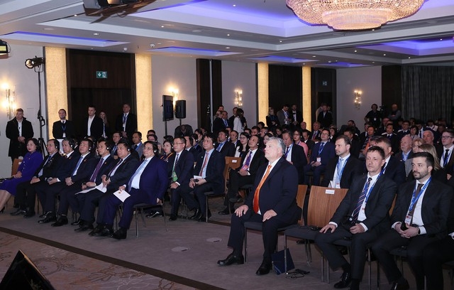 <a title="Báo Quân đội nhân dân | Tin tức quân đội, quốc phòng | Bảo vệ Tổ quốc" style="text-align:center;" href="https://www.qdnd.vn"><img src="https://file3.qdnd.vn/data/images/0/2021/08/11/linh/bannerv2.png" class="vllogo"></a>