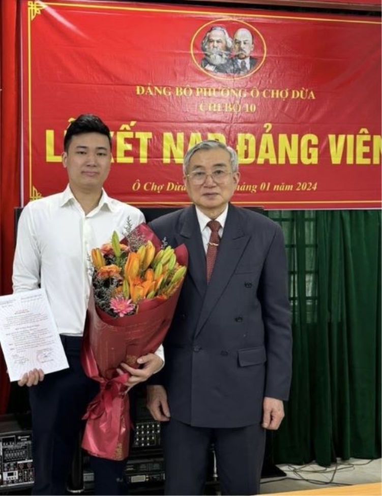<a title="Báo Quân đội nhân dân | Tin tức quân đội, quốc phòng | Bảo vệ Tổ quốc" style="text-align:center;" href="https://www.qdnd.vn"><img src="https://file3.qdnd.vn/data/images/0/2021/08/11/linh/bannerv2.png" class="vllogo"></a>