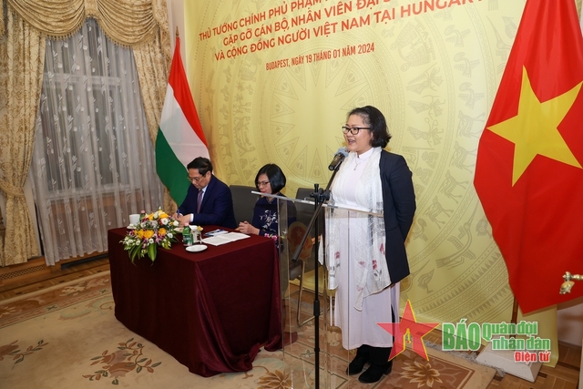 <a title="Báo Quân đội nhân dân | Tin tức quân đội, quốc phòng | Bảo vệ Tổ quốc" style="text-align:center;" href="https://www.qdnd.vn"><img src="https://file3.qdnd.vn/data/images/0/2021/08/11/linh/bannerv2.png" class="vllogo"></a>