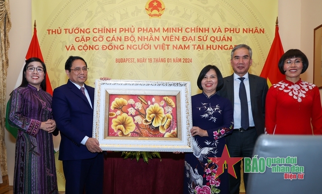 <a title="Báo Quân đội nhân dân | Tin tức quân đội, quốc phòng | Bảo vệ Tổ quốc" style="text-align:center;" href="https://www.qdnd.vn"><img src="https://file3.qdnd.vn/data/images/0/2021/08/11/linh/bannerv2.png" class="vllogo"></a>