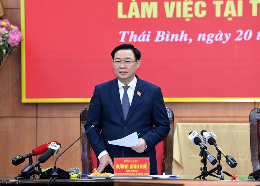 <a title="Báo Quân đội nhân dân | Tin tức quân đội, quốc phòng | Bảo vệ Tổ quốc" style="text-align:center;" href="https://www.qdnd.vn"><img src="https://file3.qdnd.vn/data/images/0/2021/08/11/linh/bannerv2.png" class="vllogo"></a>