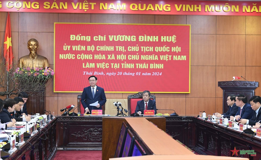 <a title="Báo Quân đội nhân dân | Tin tức quân đội, quốc phòng | Bảo vệ Tổ quốc" style="text-align:center;" href="https://www.qdnd.vn"><img src="https://file3.qdnd.vn/data/images/0/2021/08/11/linh/bannerv2.png" class="vllogo"></a>