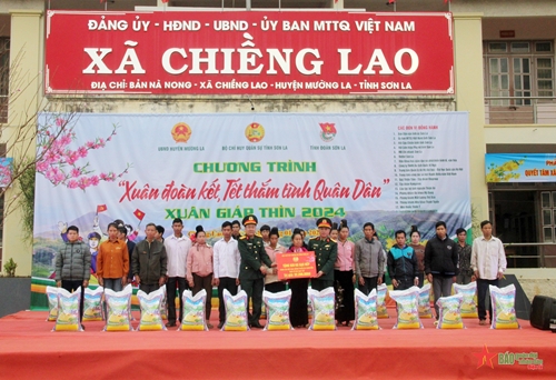 Nhiều hoạt động ý nghĩa trong Chương trình “Xuân đoàn kết, Tết thắm tình quân dân” tại Chiềng Lao