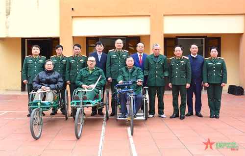 Thượng tướng Trịnh Văn Quyết thăm, chúc Tết tại Trung tâm Điều dưỡng thương binh Thuận Thành, tỉnh Bắc Ninh