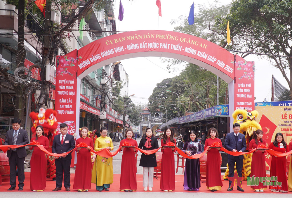 Hà Nội: Quận Tây Hồ triển khai tuyến phố văn minh thương mại - thanh toán không dùng tiền mặt