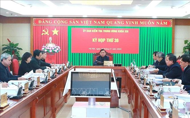 <a title="Báo Quân đội nhân dân | Tin tức quân đội, quốc phòng | Bảo vệ Tổ quốc" style="text-align:center;" href="https://www.qdnd.vn"><img src="https://file3.qdnd.vn/data/images/0/2021/08/11/linh/bannerv2.png" class="vllogo"></a>