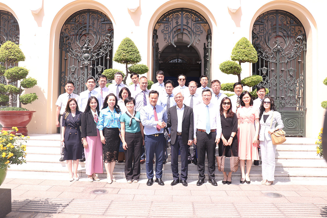 Các đại sứ, trưởng cơ quan đại diện Việt Nam ở nước ngoài đóng góp vào sự phát triển của Thành phố Hồ Chí Minh