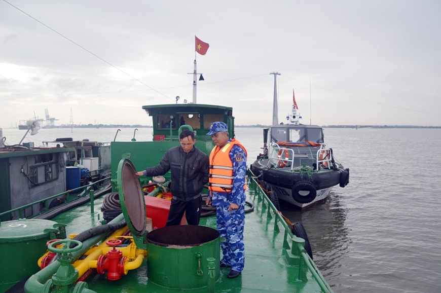 <a title="Báo Quân đội nhân dân | Tin tức quân đội, quốc phòng | Bảo vệ Tổ quốc" style="text-align:center;" href="https://www.qdnd.vn"><img src="https://file3.qdnd.vn/data/images/0/2021/08/11/linh/bannerv2.png" class="vllogo"></a>