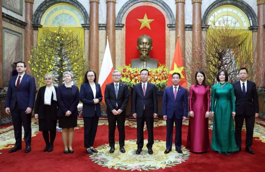 Chủ tịch nước Võ Văn Thưởng tiếp đại sứ các nước trình quốc thư và chào từ biệt