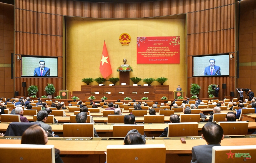 <a title="Báo Quân đội nhân dân | Tin tức quân đội, quốc phòng | Bảo vệ Tổ quốc" style="text-align:center;" href="https://www.qdnd.vn"><img src="https://file3.qdnd.vn/data/images/0/2021/08/11/linh/bannerv2.png" class="vllogo"></a>