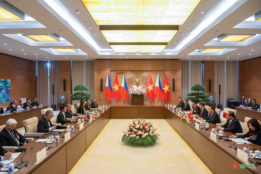 <a title="Báo Quân đội nhân dân | Tin tức quân đội, quốc phòng | Bảo vệ Tổ quốc" style="text-align:center;" href="https://www.qdnd.vn"><img src="https://file3.qdnd.vn/data/images/0/2021/08/11/linh/bannerv2.png" class="vllogo"></a>