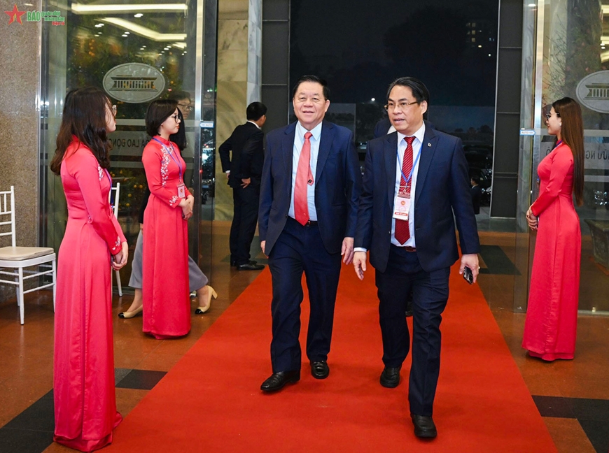 <a title="Báo Quân đội nhân dân | Tin tức quân đội, quốc phòng | Bảo vệ Tổ quốc" style="text-align:center;" href="https://www.qdnd.vn"><img src="https://file3.qdnd.vn/data/images/0/2021/08/11/linh/bannerv2.png" class="vllogo"></a>