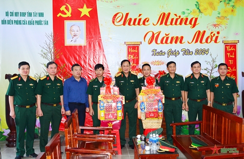 Thượng tướng Võ Minh Lương kiểm tra, chúc Tết các đơn vị trên địa bàn tỉnh Tây Ninh