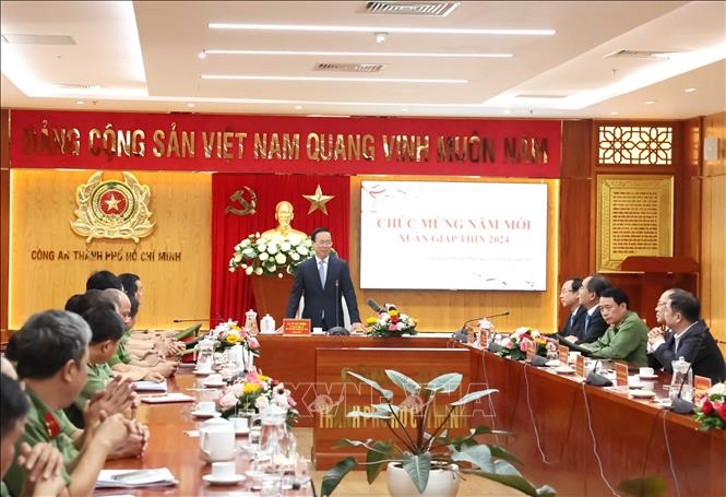 <a title="Báo Quân đội nhân dân | Tin tức quân đội, quốc phòng | Bảo vệ Tổ quốc" style="text-align:center;" href="https://www.qdnd.vn"><img src="https://file3.qdnd.vn/data/images/0/2021/08/11/linh/bannerv2.png" class="vllogo"></a>