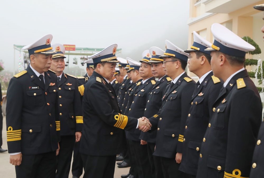 <a title="Báo Quân đội nhân dân | Tin tức quân đội, quốc phòng | Bảo vệ Tổ quốc" style="text-align:center;" data-cke-saved-href="https://www.qdnd.vn" href="https://www.qdnd.vn"><img data-cke-saved-src="https://file3.qdnd.vn/data/images/0/2021/08/11/linh/bannerv2.png" src="https://file3.qdnd.vn/data/images/0/2021/08/11/linh/bannerv2.png" class="vllogo"></a> <a title="Báo Quân đội nhân dân | Tin tức quân đội, quốc phòng | Bảo vệ Tổ quốc" style="text-align:center;" data-cke-saved-href="https://www.qdnd.vn" href="https://www.qdnd.vn"><img data-cke-saved-src="https://file3.qdnd.vn/data/images/0/2021/08/11/linh/bannerv2.png" src="https://file3.qdnd.vn/data/images/0/2021/08/11/linh/bannerv2.png" class="vllogo"></a>
