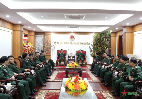 Trung tướng Phạm Trường Sơn kiểm tra sẵn sàng chiến đấu tại Bộ đội Biên phòng tỉnh Hà Tĩnh