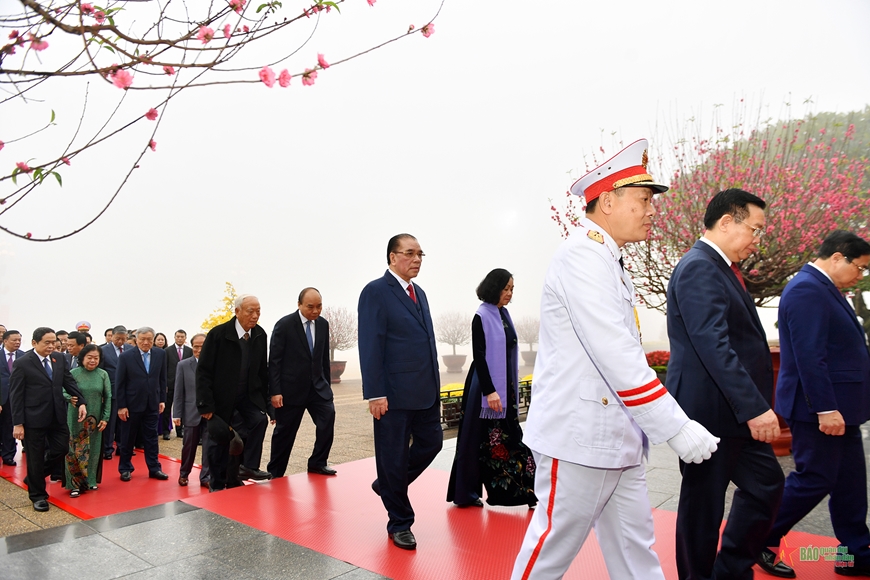 <a title="Báo Quân đội nhân dân | Tin tức quân đội, quốc phòng | Bảo vệ Tổ quốc" style="text-align:center;" href="https://www.qdnd.vn"><img src="https://file3.qdnd.vn/data/images/0/2021/08/11/linh/bannerv2.png" class="vllogo"></a>