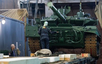 View - 	Quân sự thế giới 4-2: Số xe tăng Nga tăng 5 lần kể từ khi xung đột