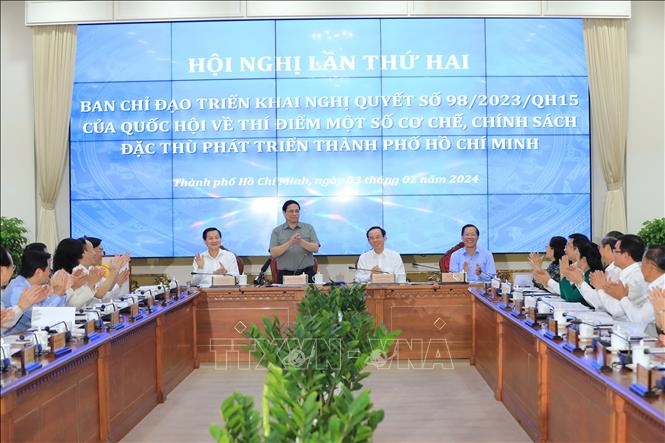 <a title="Báo Quân đội nhân dân | Tin tức quân đội, quốc phòng | Bảo vệ Tổ quốc" style="text-align:center;" href="https://www.qdnd.vn"><img src="https://file3.qdnd.vn/data/images/0/2021/08/11/linh/bannerv2.png" class="vllogo"></a>