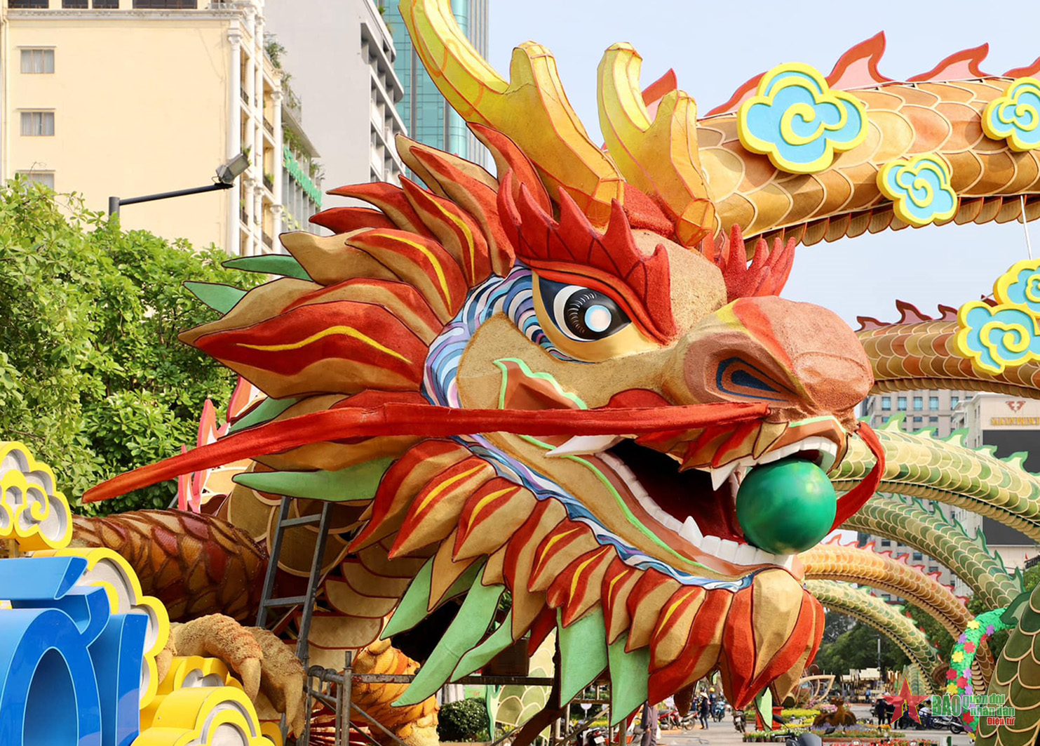 Trải nghiệm công nghệ độc đáo tại Đường hoa Nguyễn Huệ 