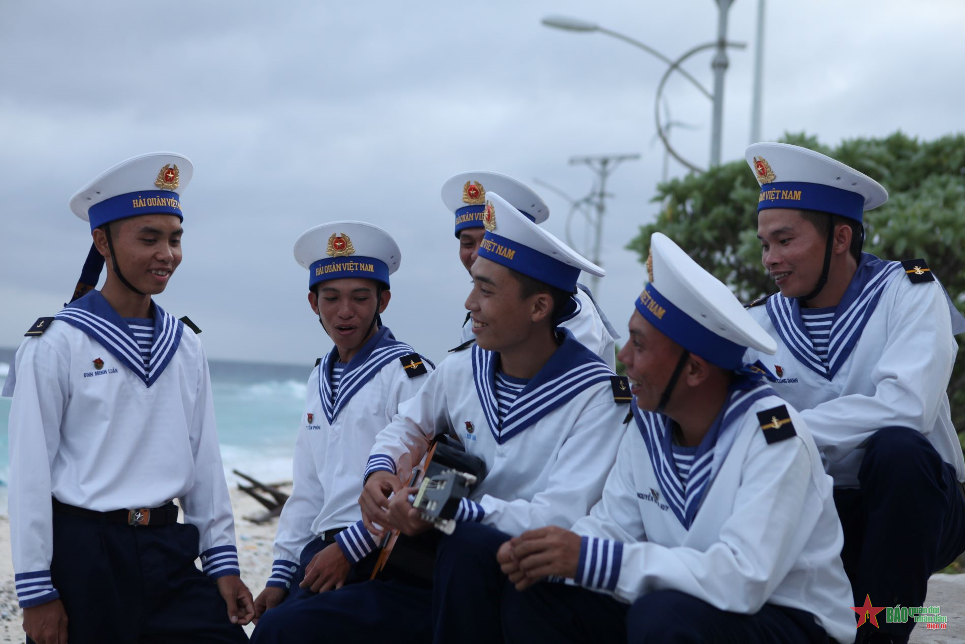 Vững chãi Trường Sa - Bài 4: Chi bộ mạnh, đảo mạnh