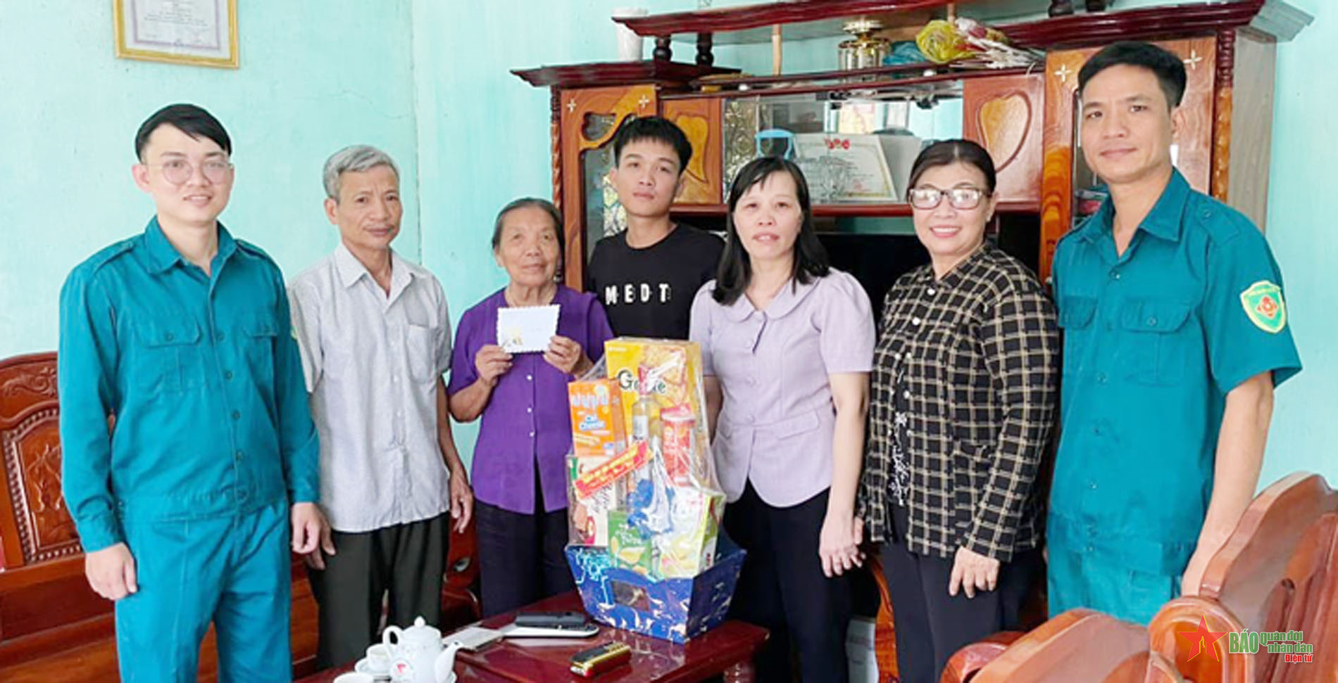 Bình Phước thăm, chúc Tết, tặng quà Tết thanh niên nhập ngũ năm 2024