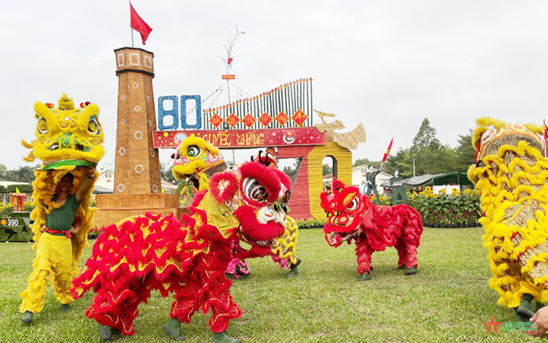 Sôi nổi hoạt động vui Tết tại Sư đoàn 5 (Quân khu 7)