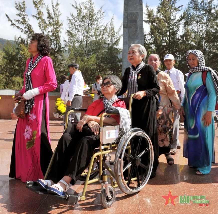 Trăm năm ngời sáng khí tiết người cộng sản - Kỳ 4: Sắt son với Đảng, nặng tình đồng đội

